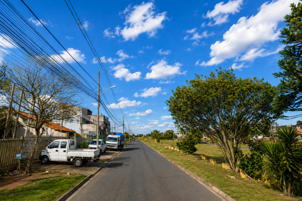 Rua Maria Luzardi Bertoldi no Campo de Santana em Curitiba